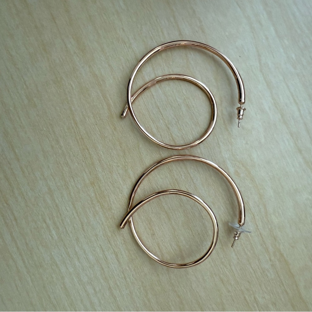 Elegant Rose Gold Hoop Earrings